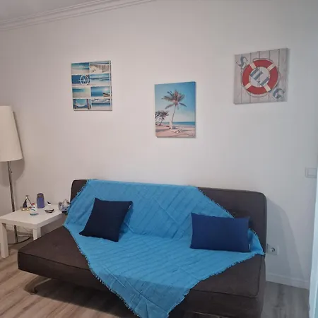 Apartment Em *